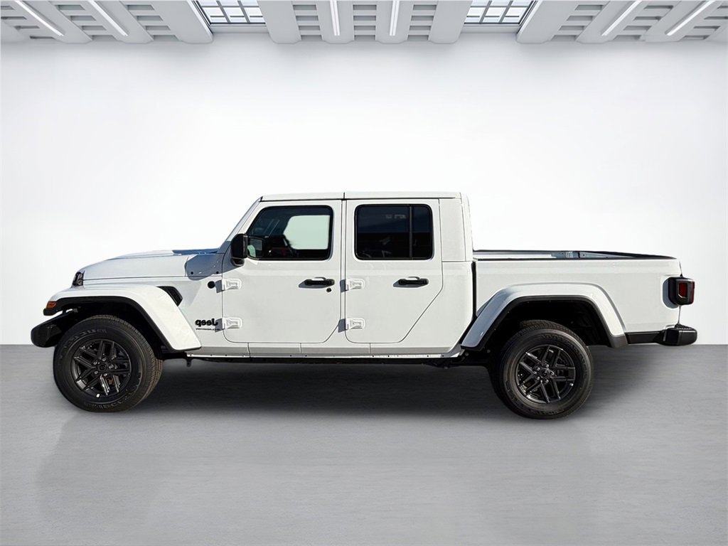New 2025 Jeep Gladiator Sport image 4