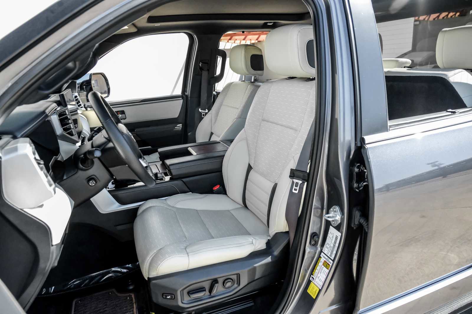 Used 2024 Toyota Tundra 1794 Edition image 32