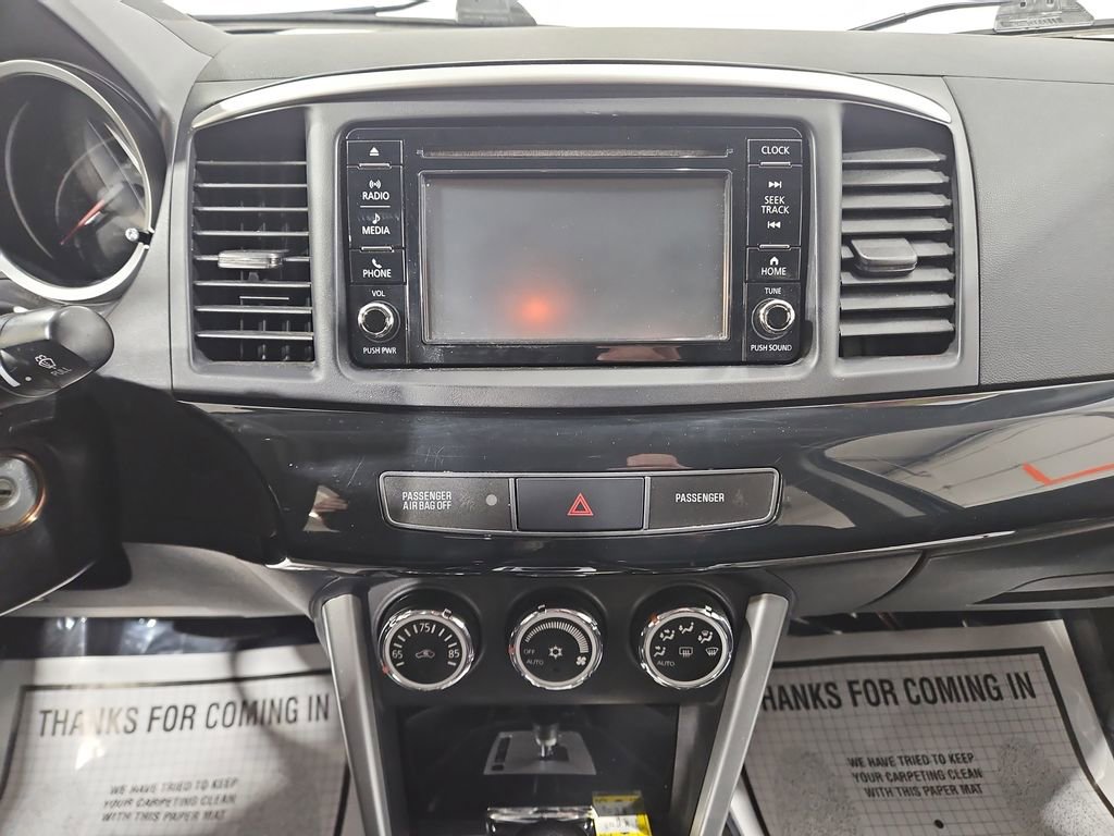 Used 2017 Mitsubishi Lancer ES image 18