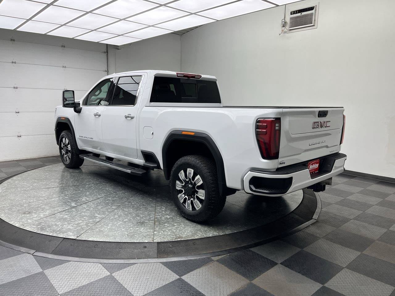 Certified 2026 GMC Sierra 2500 Denali AWD/4WD image 2