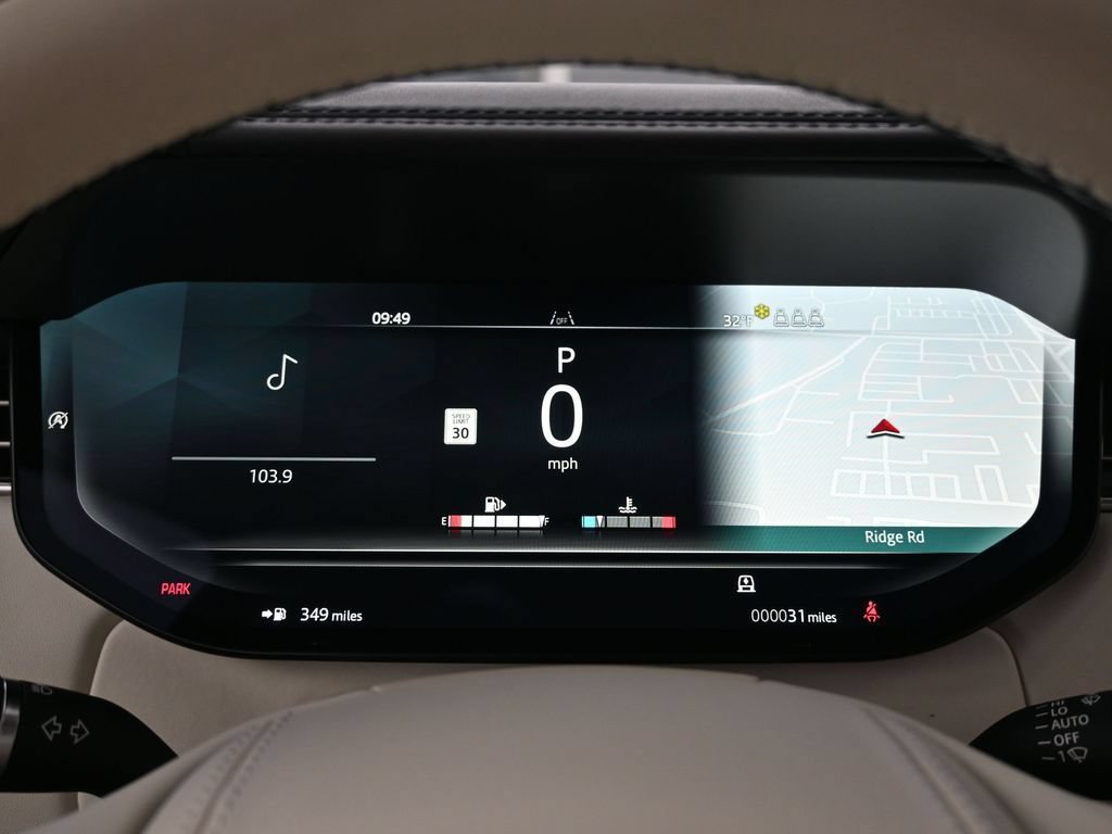 Used 2026 Land Rover Range Rover SE AWD/4WD image 14
