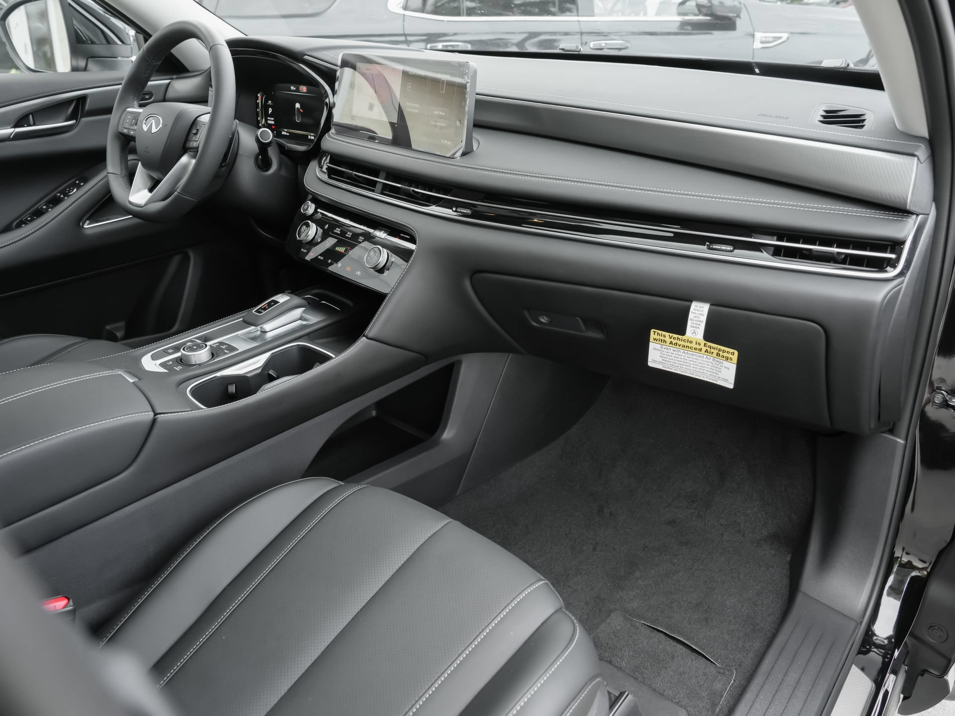 Certified 2026 INFINITI QX60 Luxe w/ Family Package FWD image 38