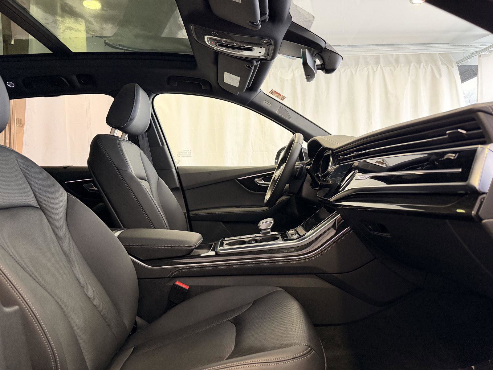 Used 2025 Audi Q7 2.0T Premium Plus w/ Premium Plus Package image 16