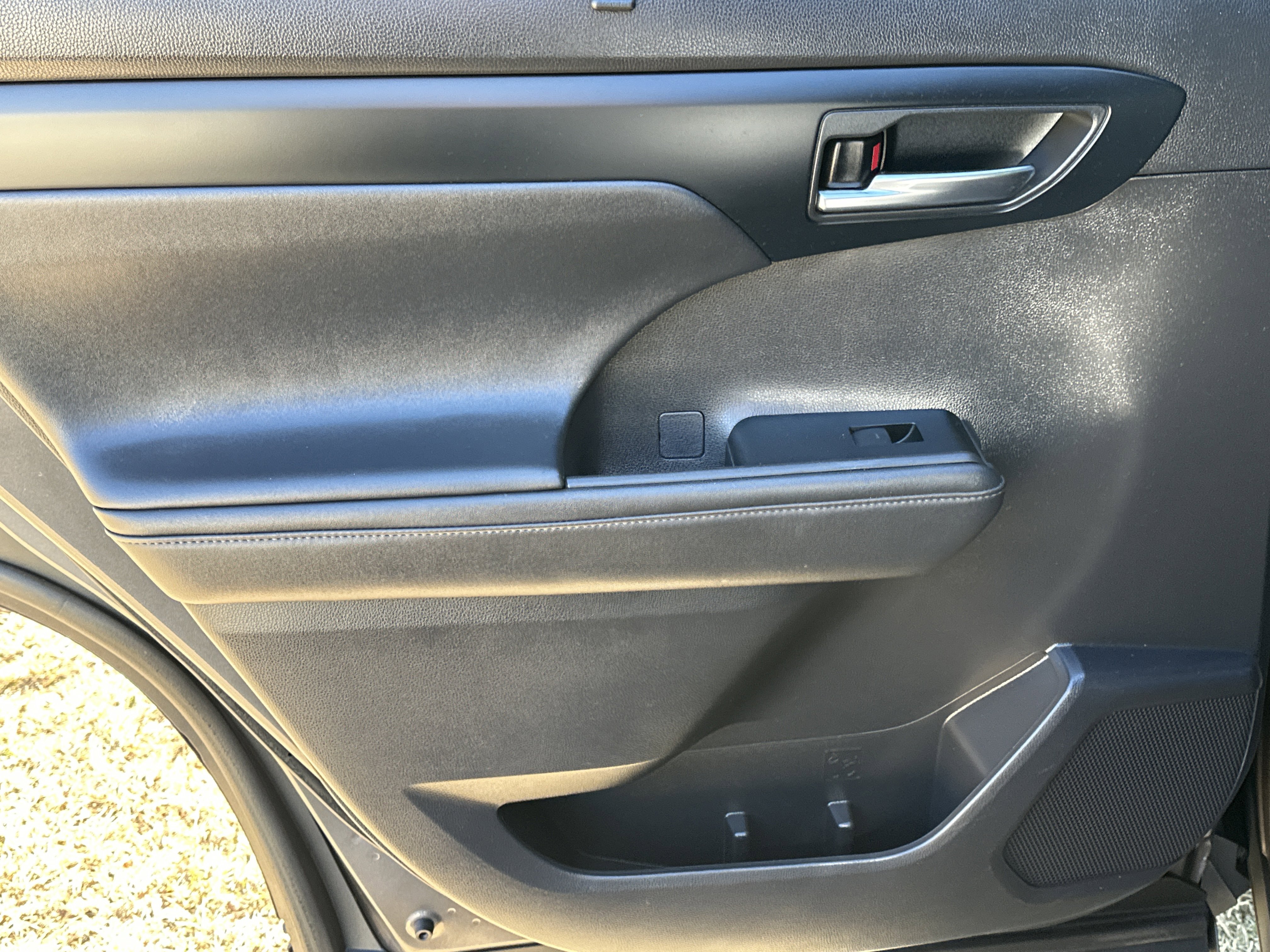 Used 2021 Toyota Highlander XSE image 22