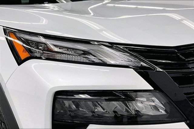 New 2026 Nissan Rogue SV image 15