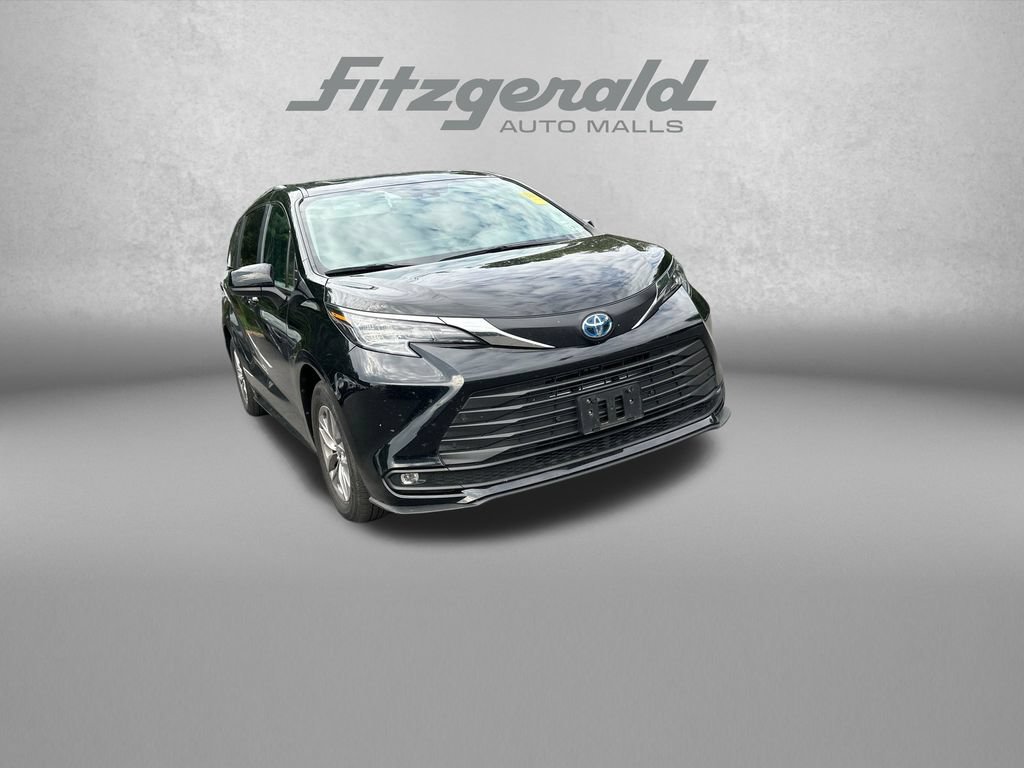 Used 2025 Toyota Sienna XLE FWD 360° Tour