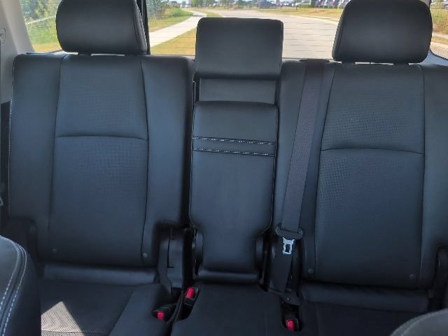 Used 2024 Toyota 4Runner Limited AWD/4WD image 23