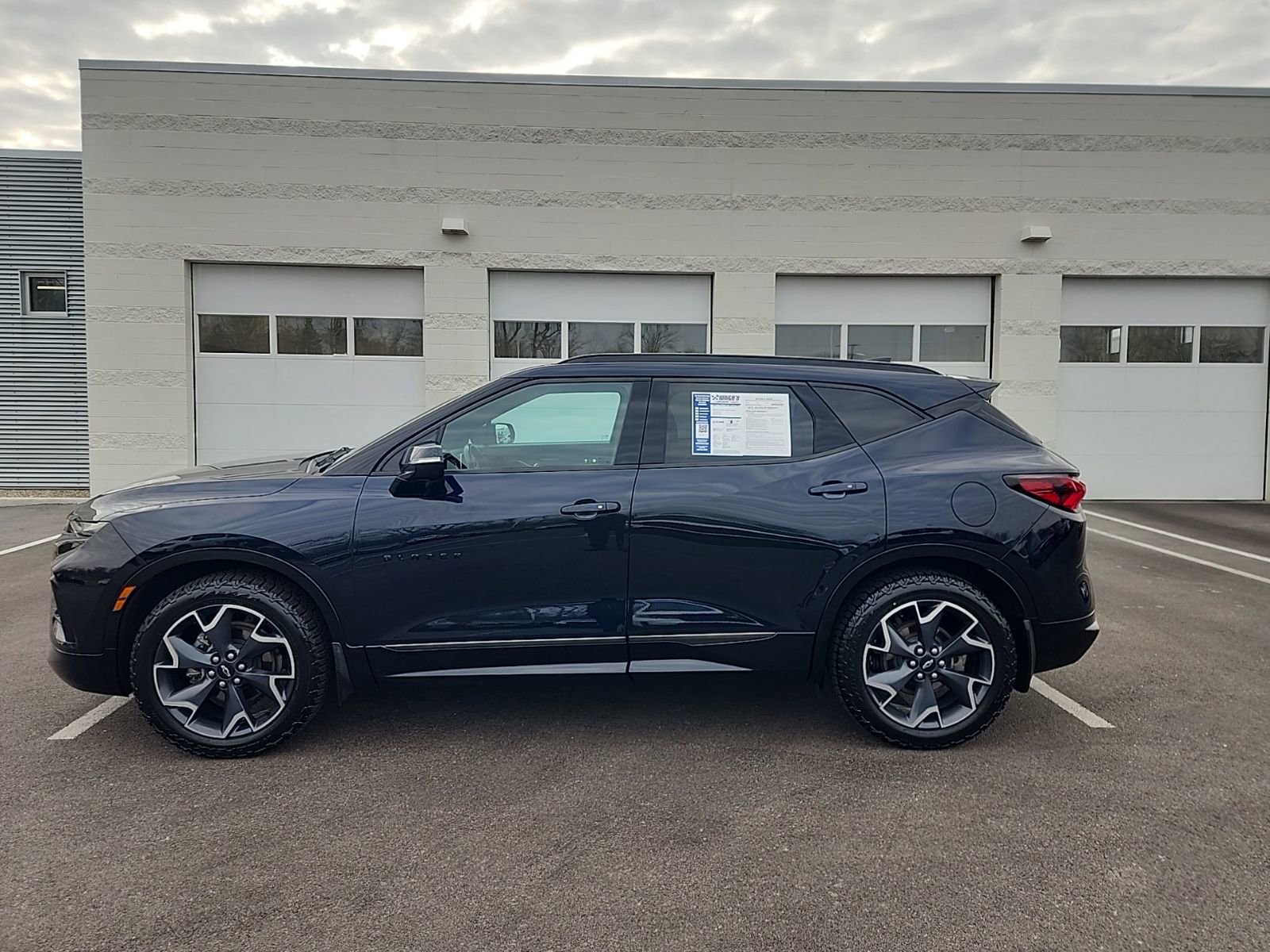 Used 2021 Chevrolet Blazer RS w/ Enhanced Convenience Package AWD/4WD image 3