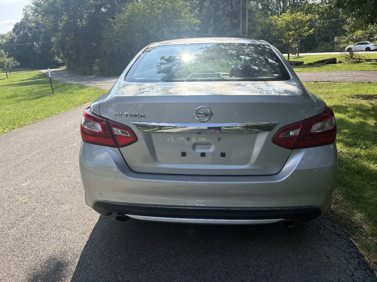 Used 2017 Nissan Altima 2.5 S w/ Power Driver Seat Package FWD image 12