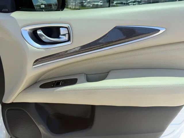 Used 2019 INFINITI QX60 Luxe w/ Essential Package FWD image 18
