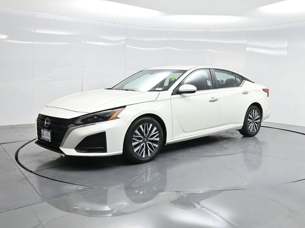 Used 2023 Nissan Altima 2.5 SV image 70