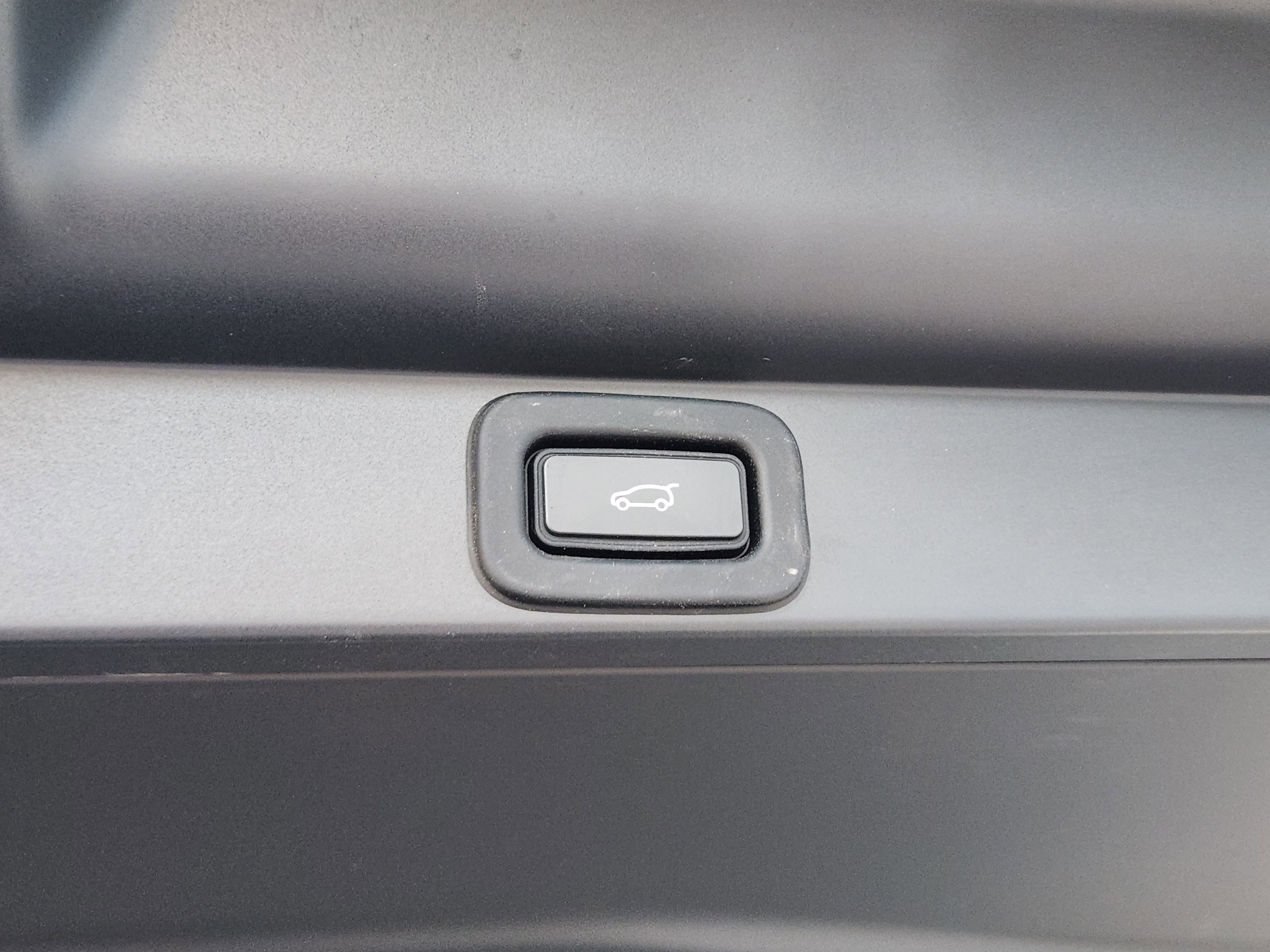 Used 2022 Land Rover Range Rover SE image 38