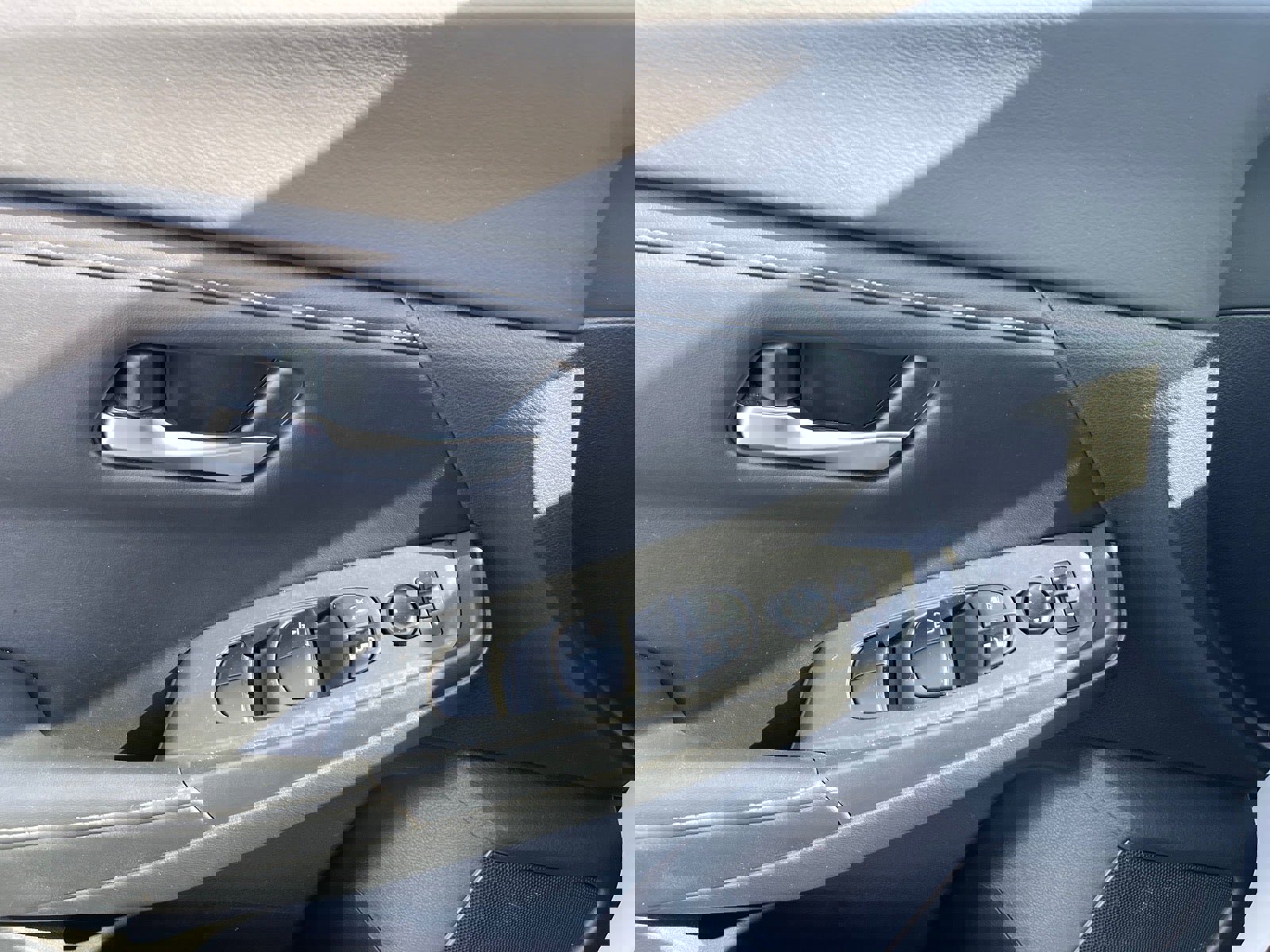 Used 2023 Nissan Sentra SV image 16