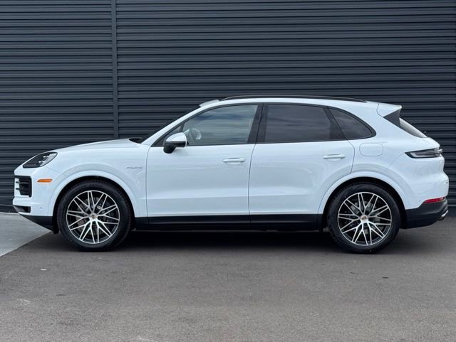 New 2026 Porsche Cayenne E-Hybrid image 2