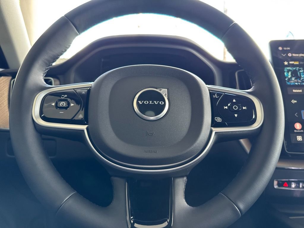 New 2026 Volvo XC60 B5 Plus w/ Climate Package image 23