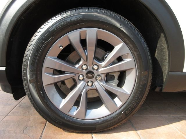 Certified 2023 Ford Explorer XLT w/ Equipment Group 202A image 8