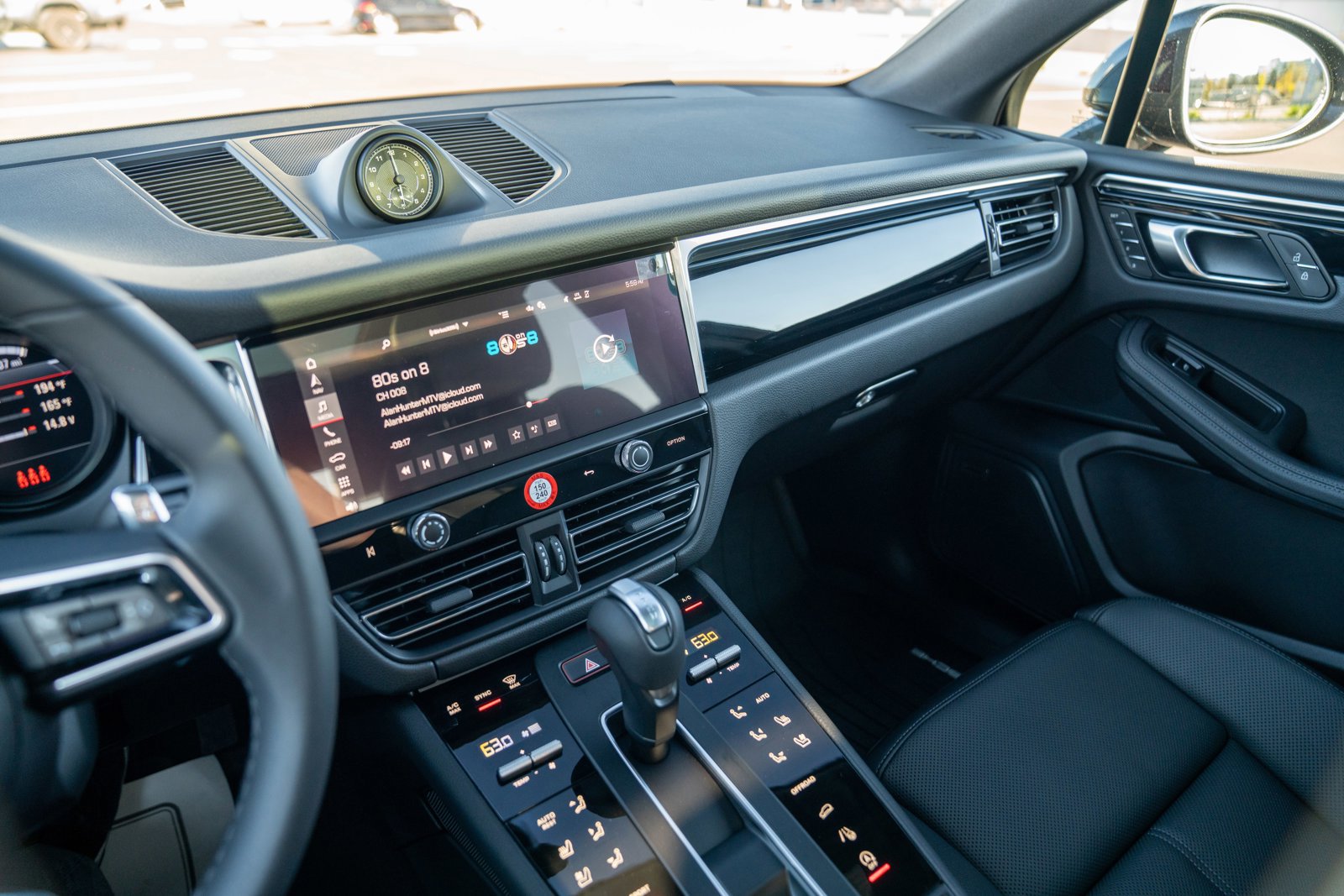 New 2026 Porsche Macan AWD/4WD image 16