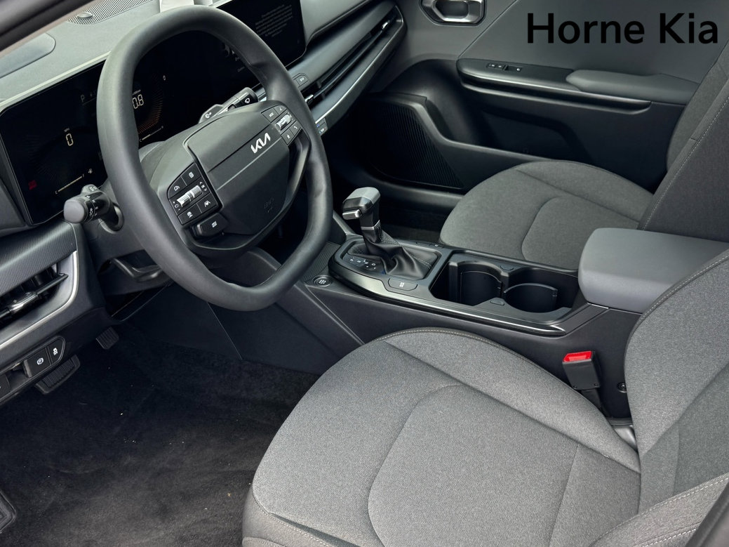 New 2025 Kia K4 LXS image 9