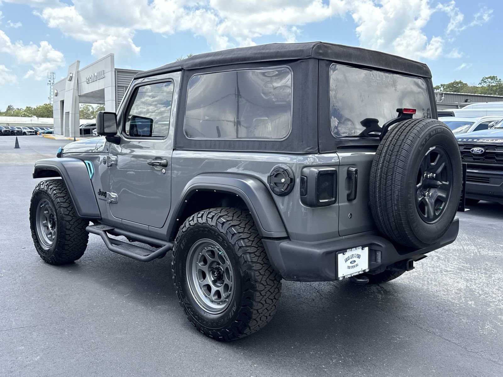 Used 2022 Jeep Wrangler Sport AWD/4WD image 6