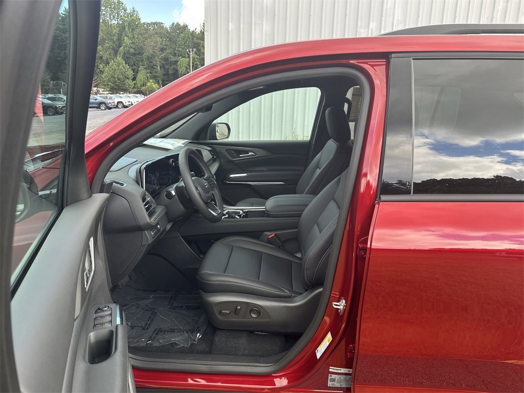 New 2026 Chevrolet Traverse LT w/ Midnight/Sport Edition image 13