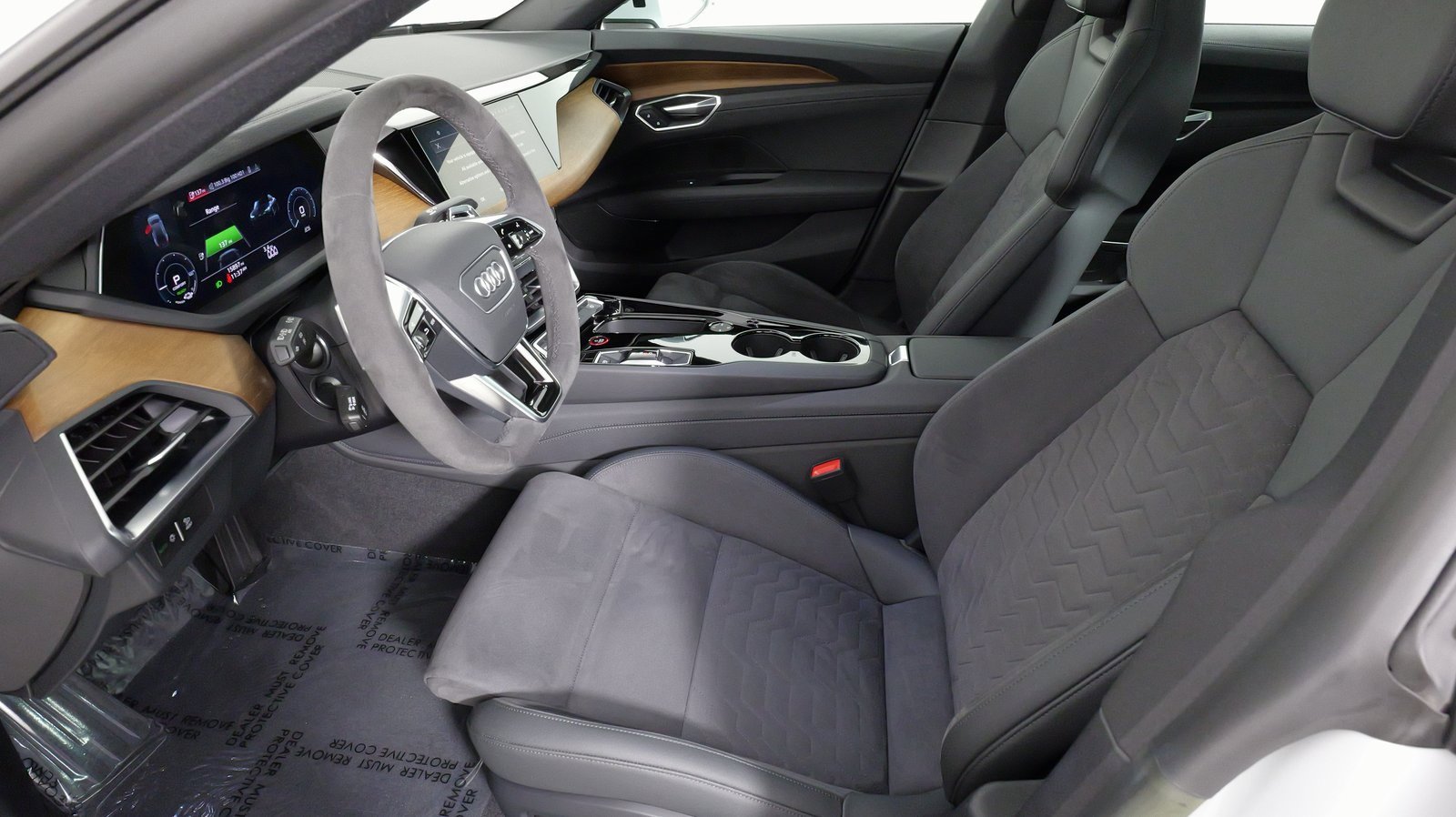 Used 2023 Audi e-tron GT Premium Plus image 33