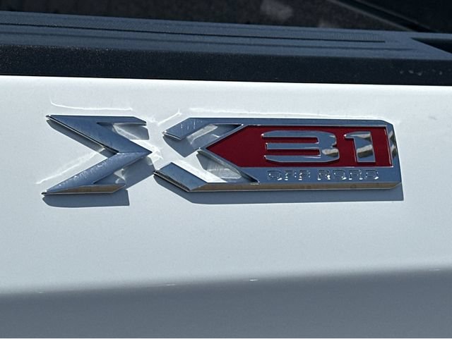 New 2026 GMC Sierra 1500 SLT w/ SLT Premium Plus Package AWD/4WD image 4