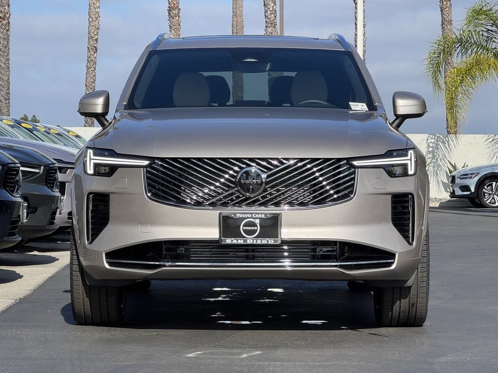 New 2026 Volvo XC90 T8 Plus AWD/4WD image 8