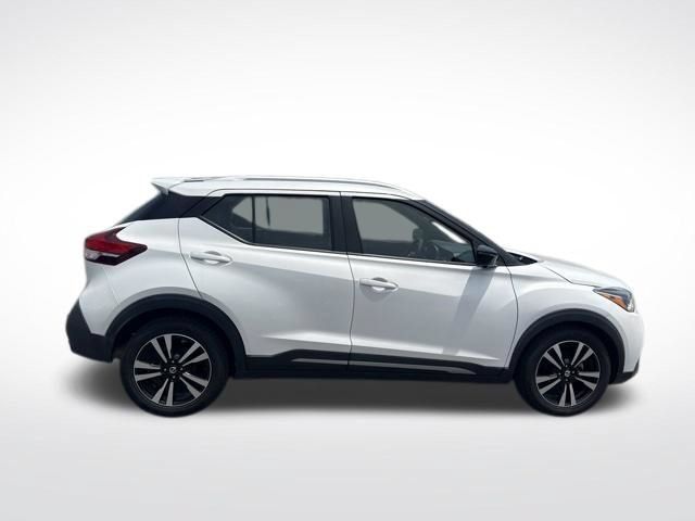 Used 2020 Nissan Kicks SR w/ SR Premium Package FWD image 6