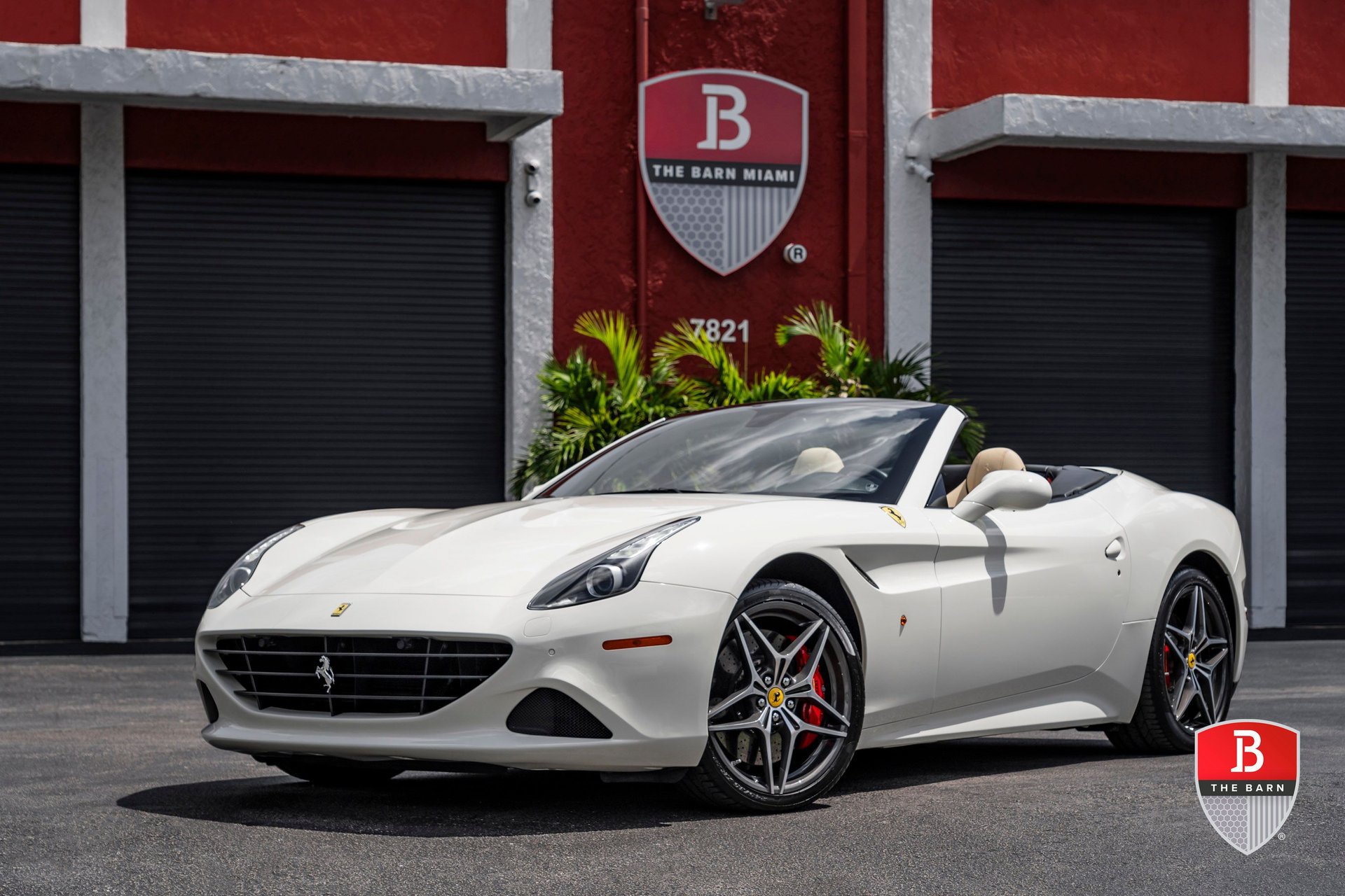 Used 2017 Ferrari California T RWD image 4