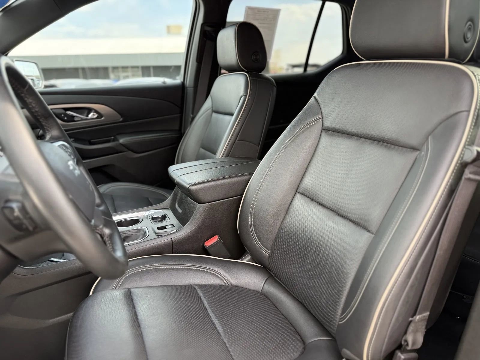 Used 2023 Chevrolet Traverse Premier w/ Redline Edition AWD/4WD image 15