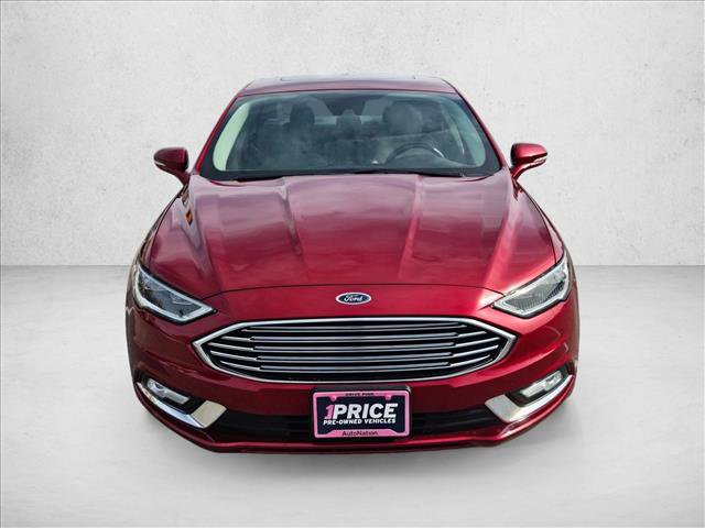 Used 2017 Ford Fusion SE w/ Fusion SE Technology Package image 2