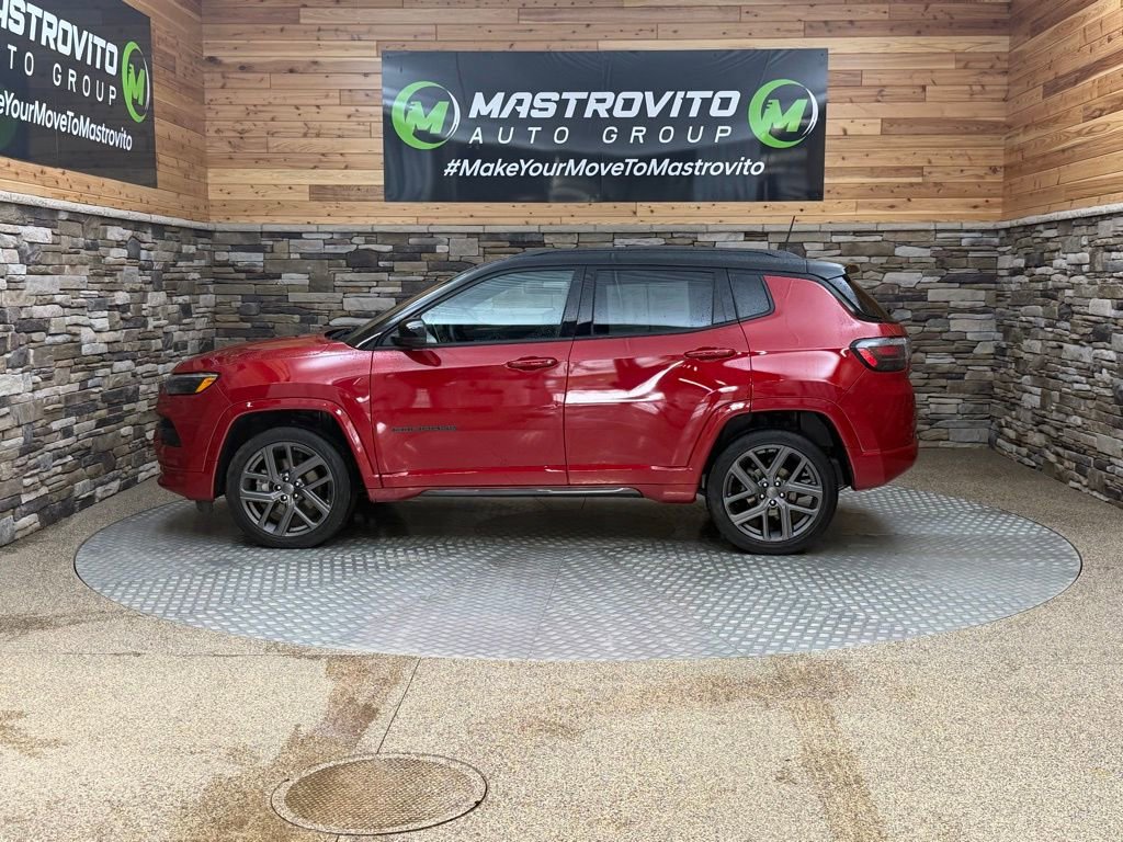 Used 2024 Jeep Compass Limited w/ High Altitude Package image 6