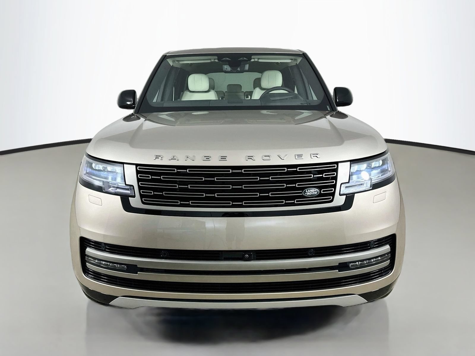 New 2026 Land Rover Range Rover Long Wheelbase SE AWD/4WD image 2
