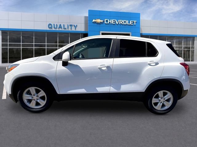 Certified 2022 Chevrolet Trax LS w/ Tint and Cruise Package FWD image 4
