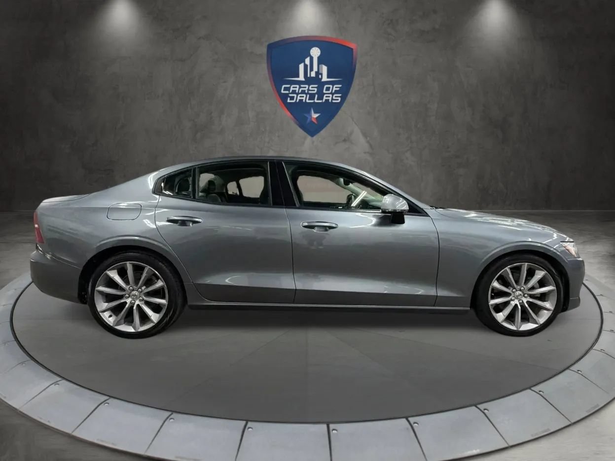 Used 2019 Volvo S60 T5 Momentum w/ Multimedia Package FWD image 6