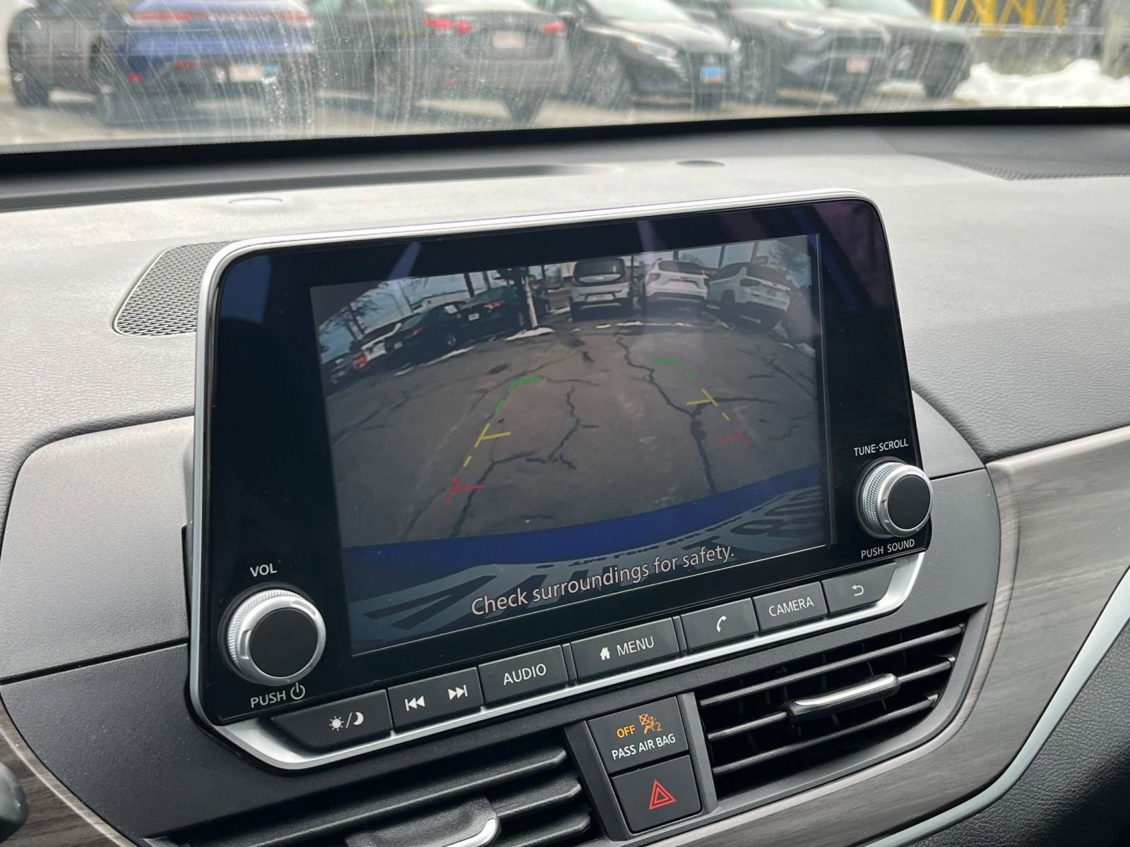 Used 2025 Nissan Altima 2.5 SV image 17