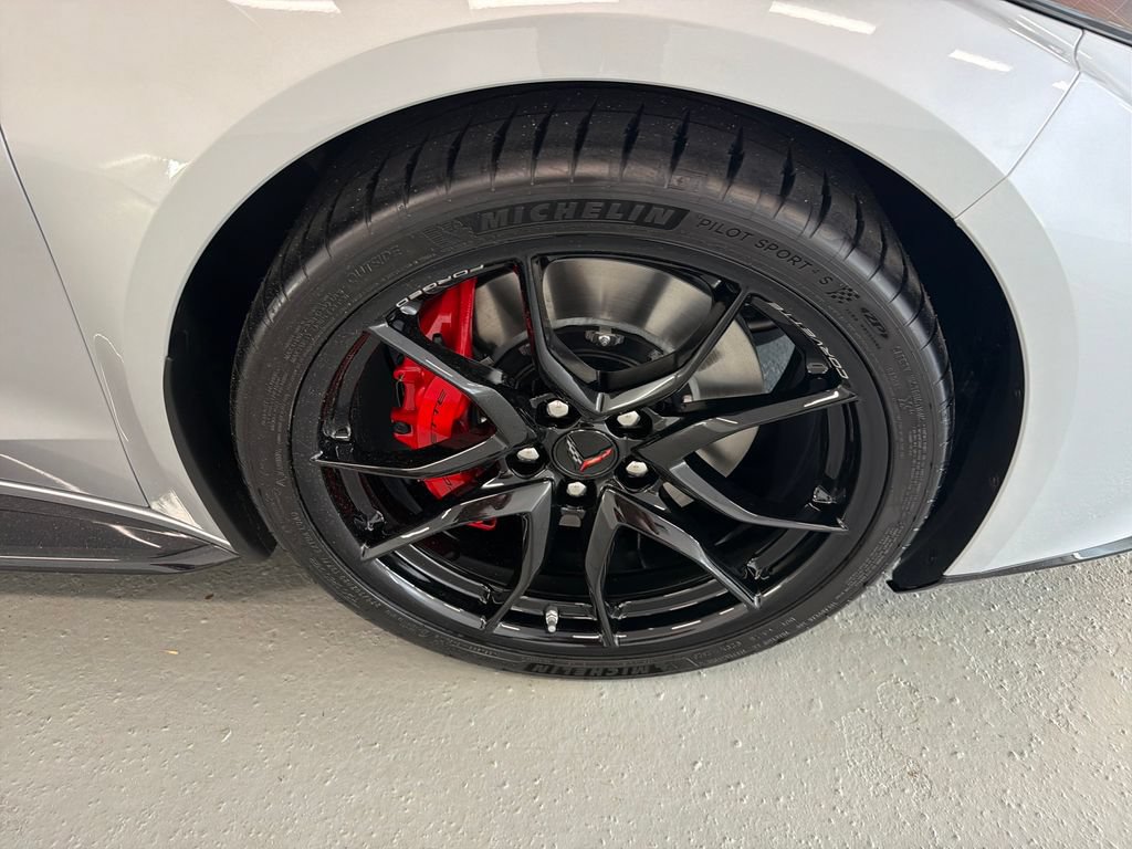 New 2027 Chevrolet Corvette Grand Sport w/ Z52 Sport Performance Package RWD image 4