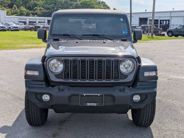 Used 2025 Jeep Wrangler Sport AWD/4WD image 8
