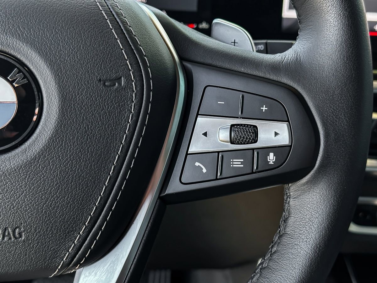 New 2025 BMW X5 sDrive40i w/ Climate Comfort Package image 17