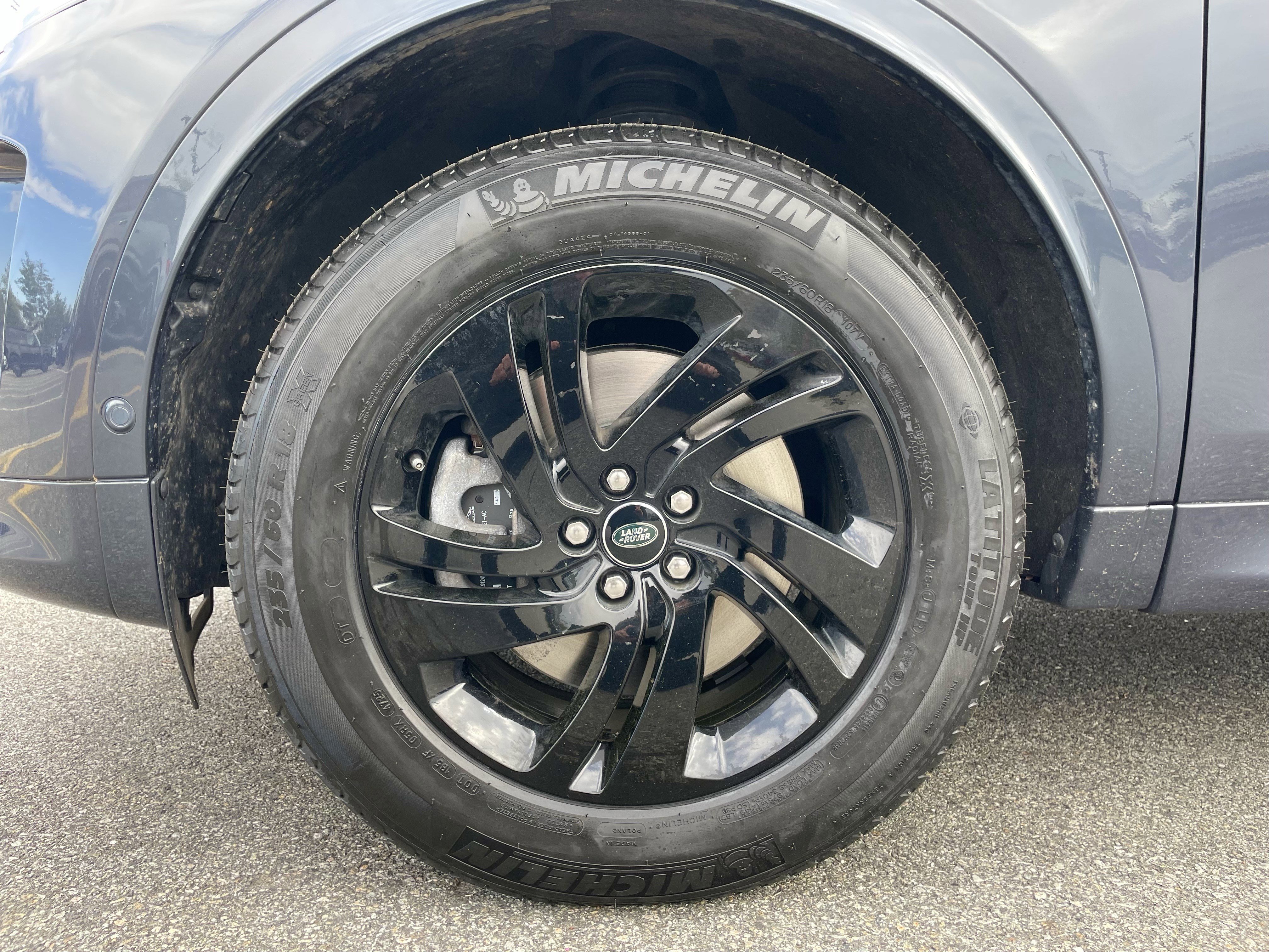 Used 2024 Land Rover Discovery Sport S image 8