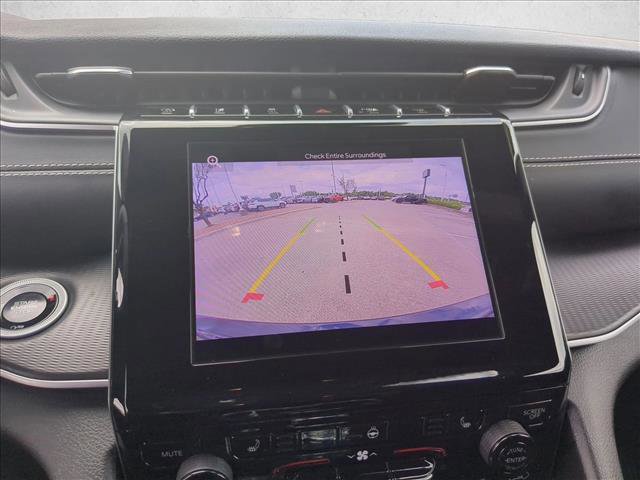 Certified 2025 Jeep Grand Cherokee Altitude AWD/4WD image 14