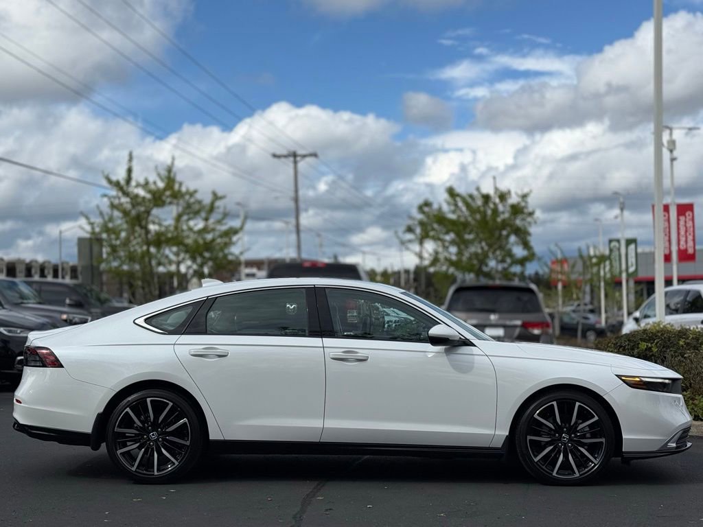Used 2023 Honda Accord Touring image 6