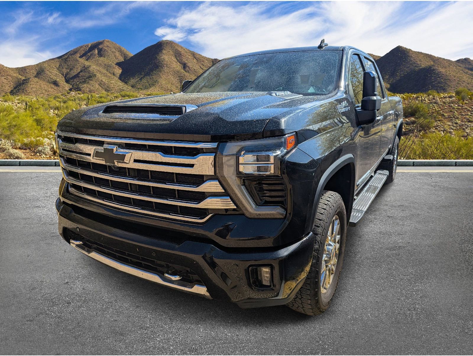 Used 2024 Chevrolet Silverado 2500 High Country w/ High Country Premium Package image 2