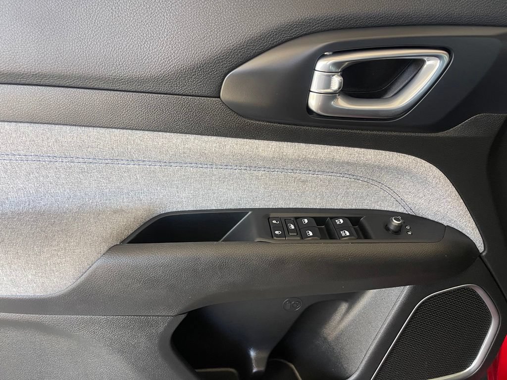 Used 2025 Jeep Compass Sport AWD/4WD image 6