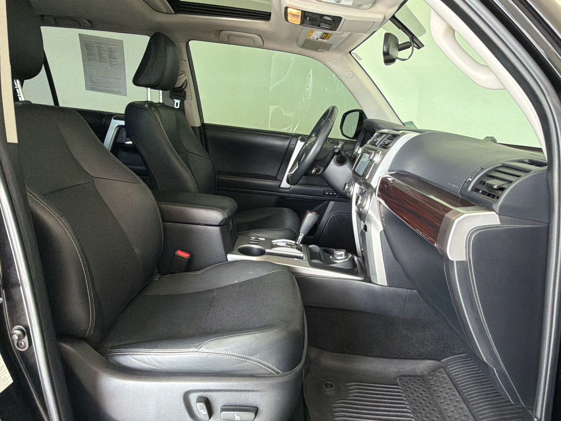 Used 2018 Toyota 4Runner Limited AWD/4WD image 25