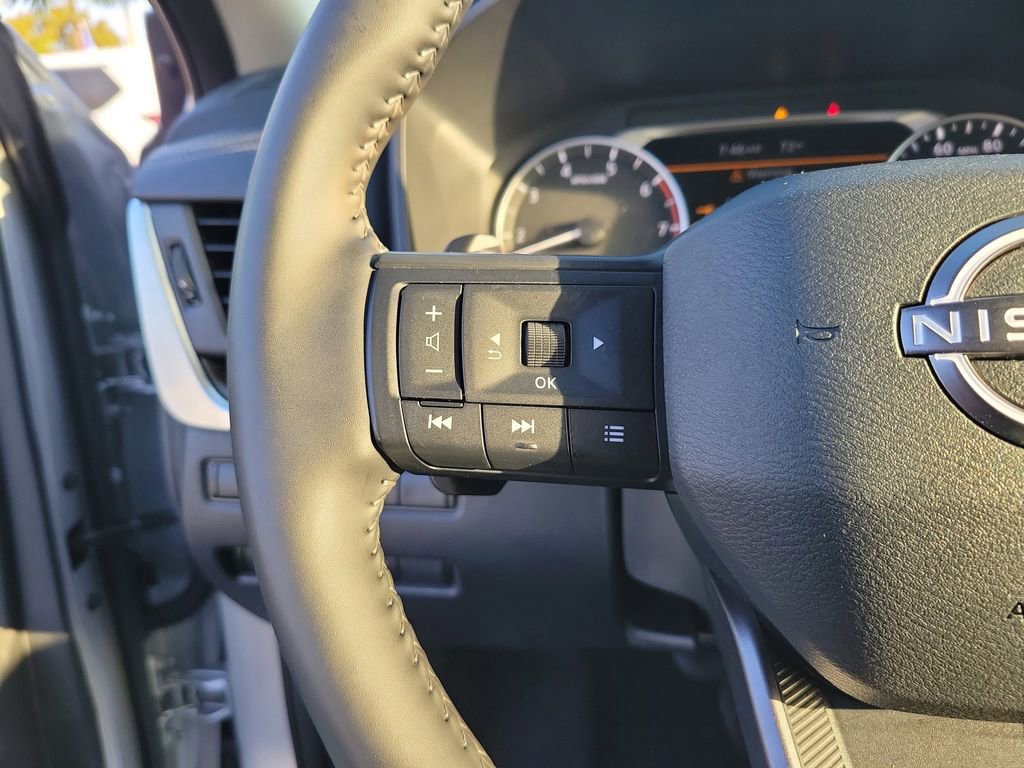 Certified 2025 Nissan Rogue SV FWD image 19