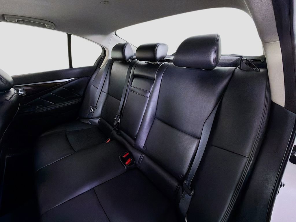 Used 2018 INFINITI Q50 Luxe w/ Essential Package (3.0T Luxe) AWD/4WD image 25