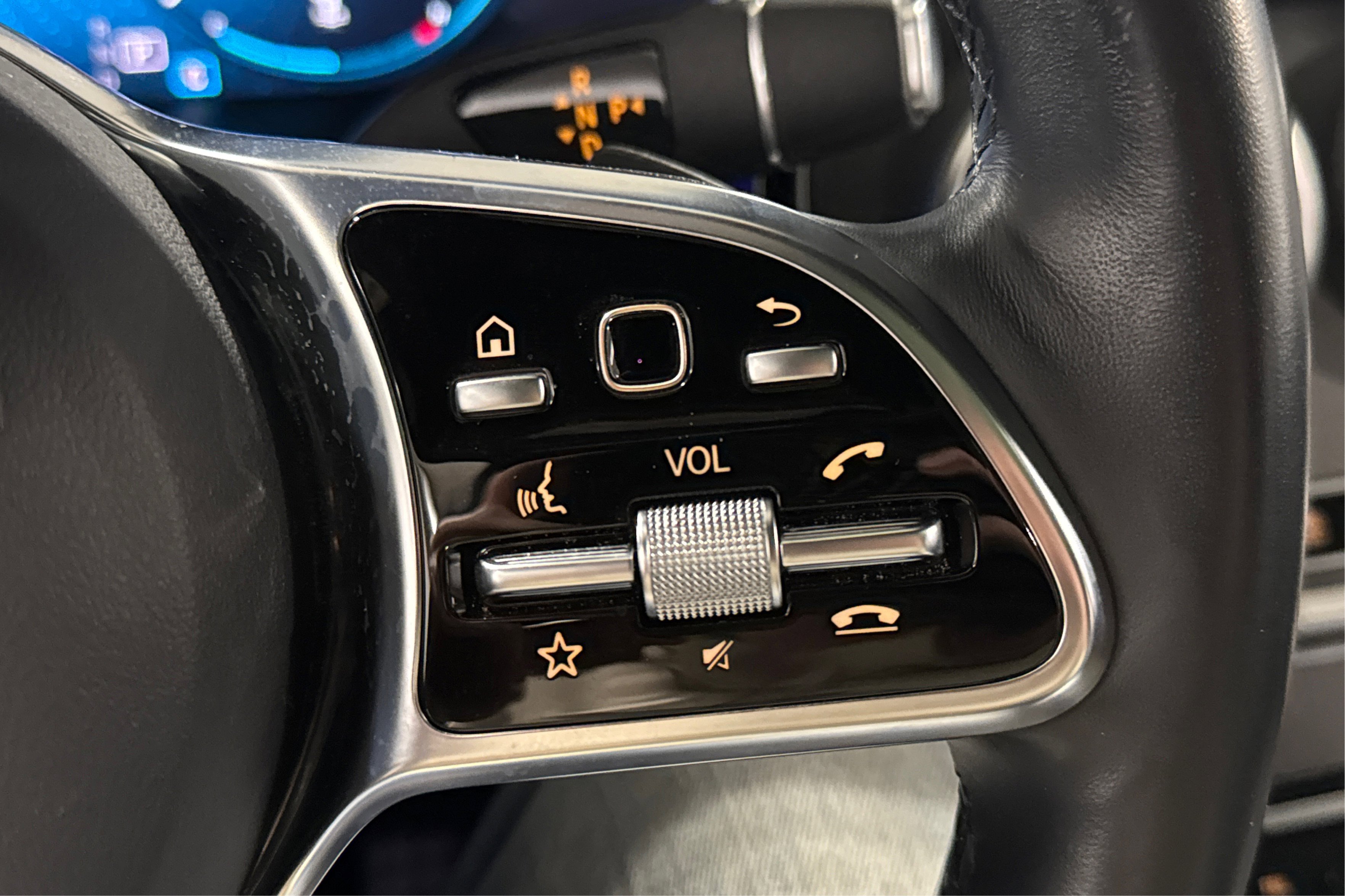 Used 2022 Mercedes-Benz GLC 300 4MATIC image 25