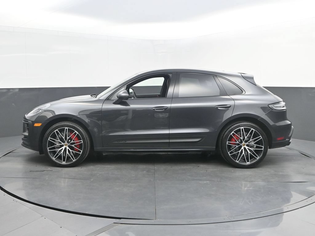 Certified 2024 Porsche Macan GTS AWD/4WD image 2