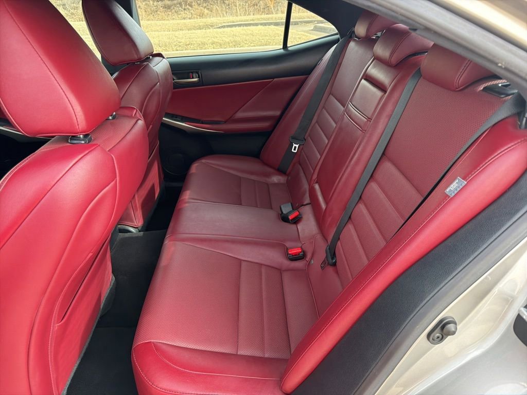 Used 2019 Lexus IS 300 F Sport image 16